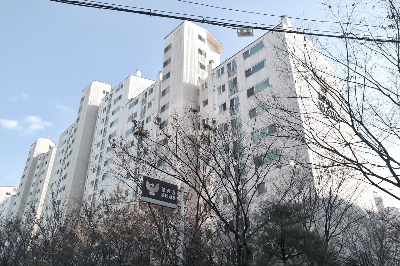 Building entrance with signage