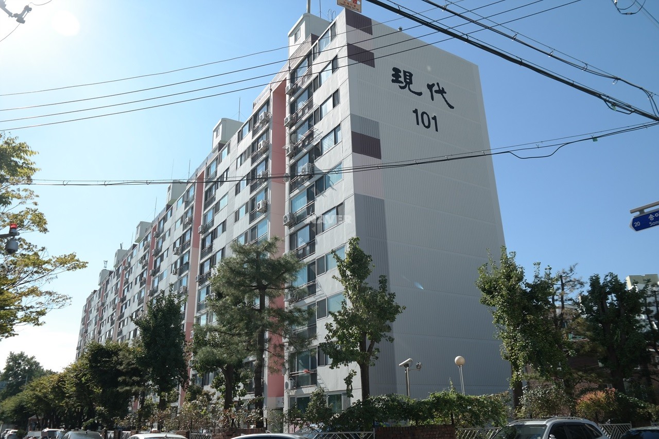 Building entrance with signage