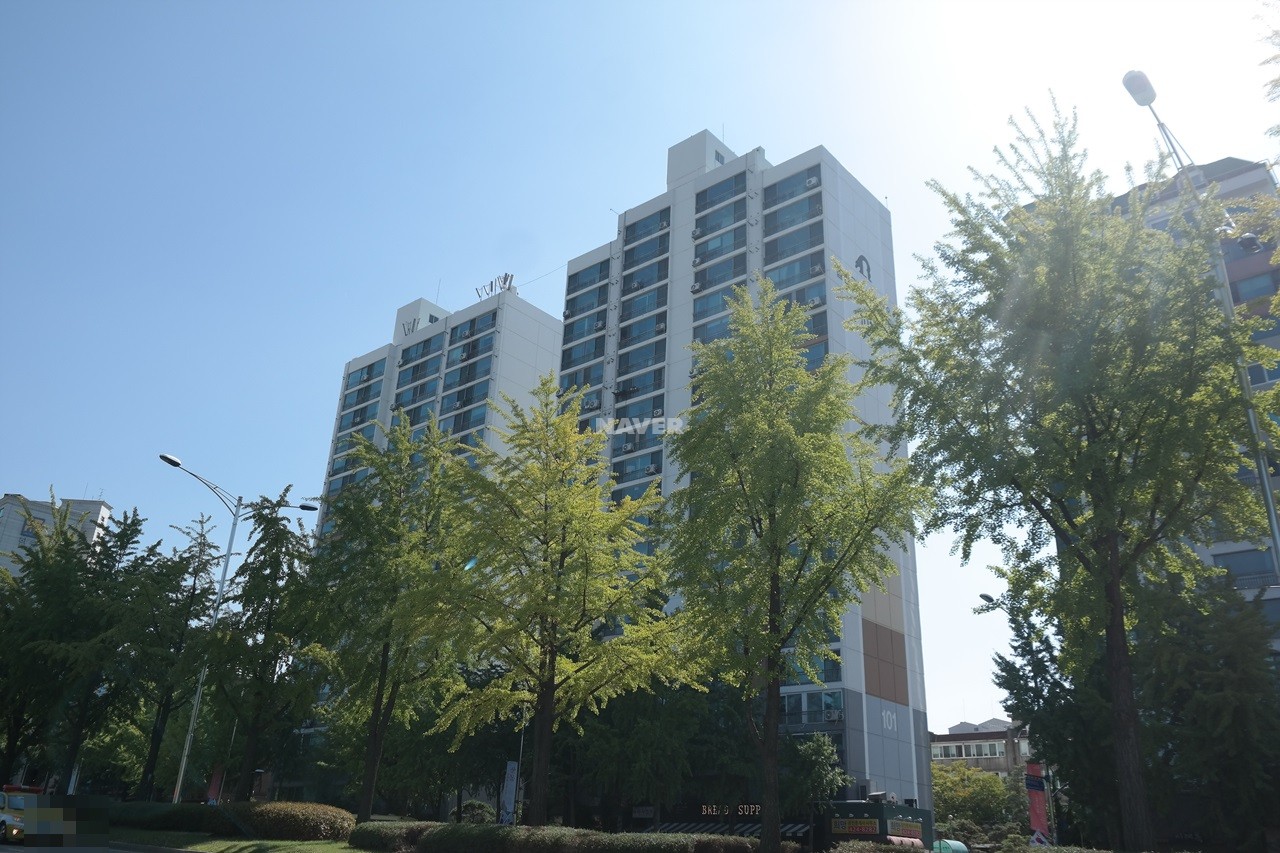 Building entrance with signage