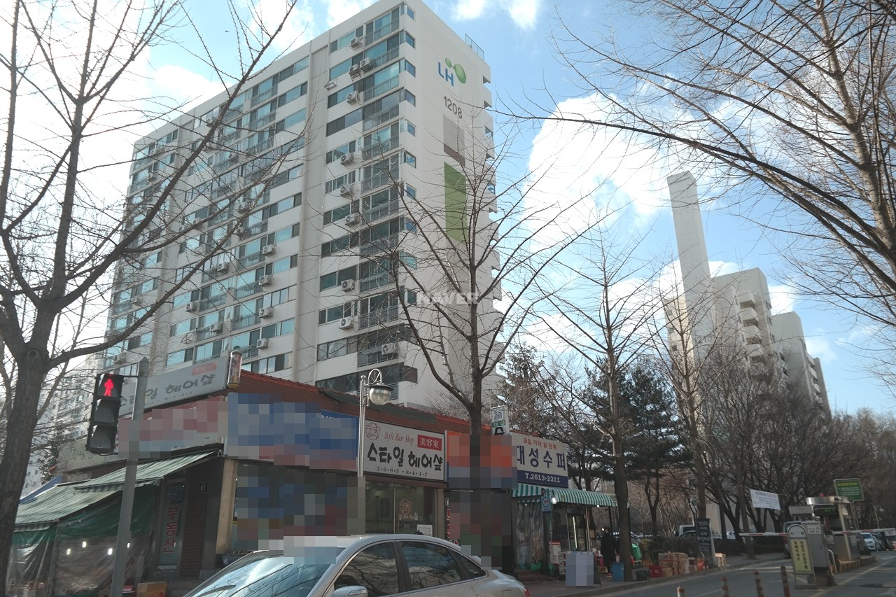 Building entrance with signage