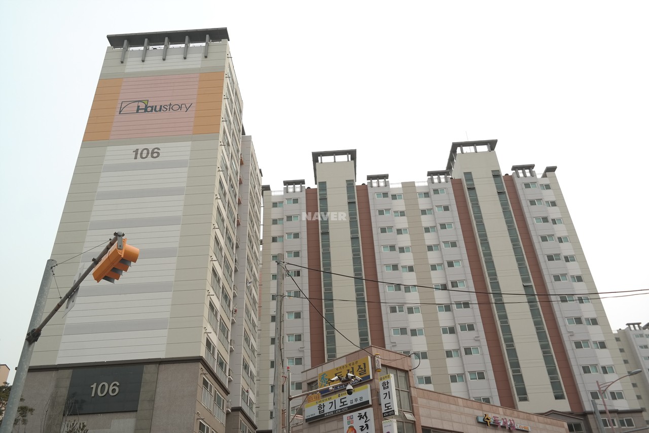 Building entrance with signage