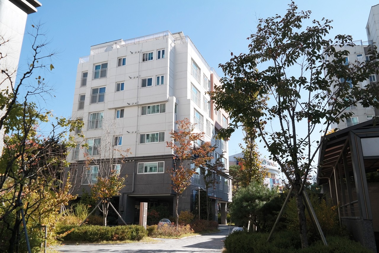 Building entrance with signage