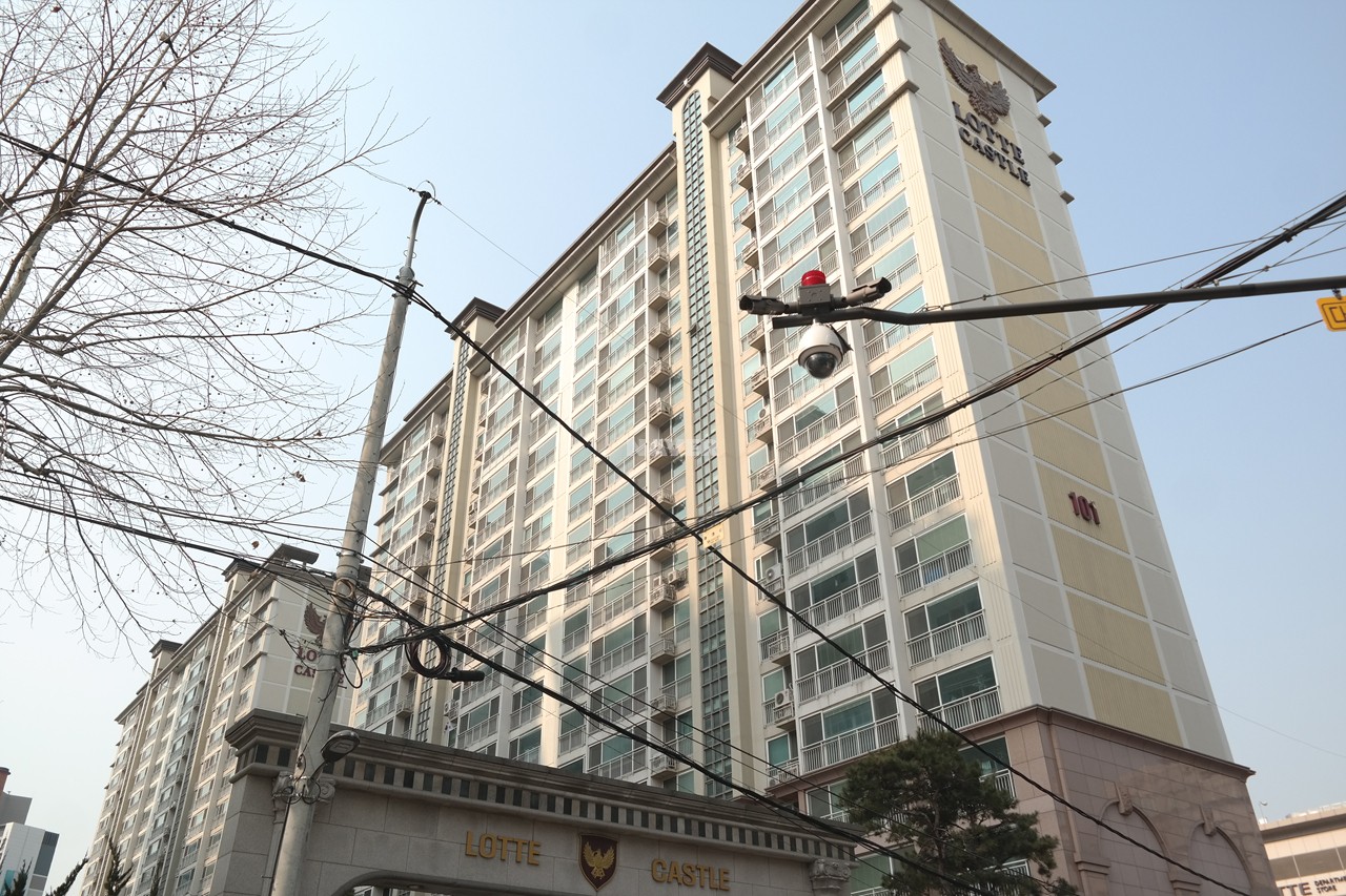 Building entrance with signage