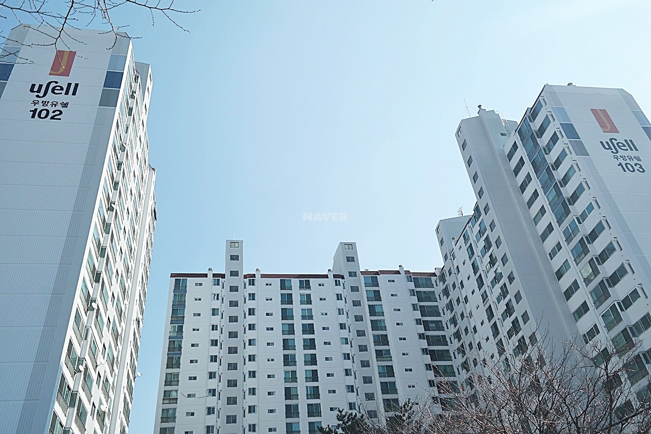 Building entrance with signage