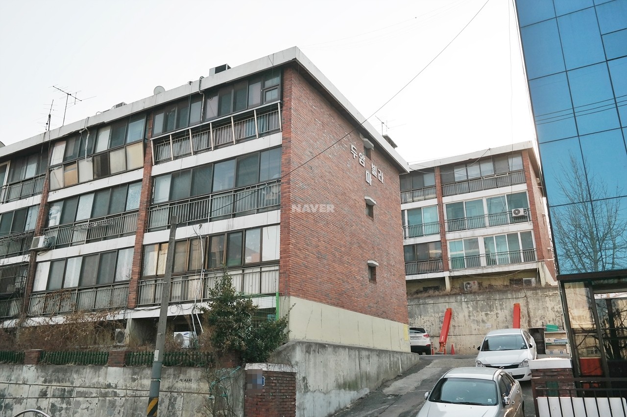 Building entrance with signage