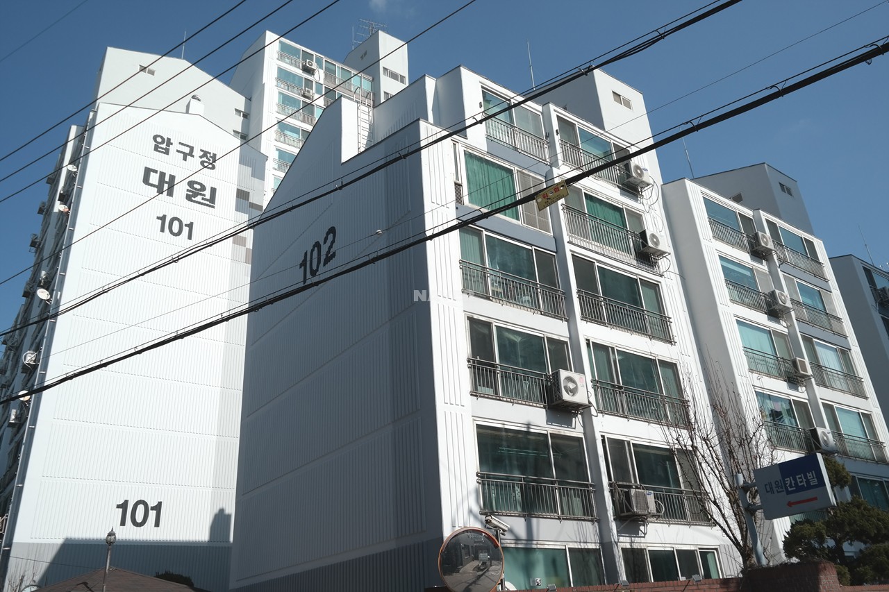 Building entrance with signage