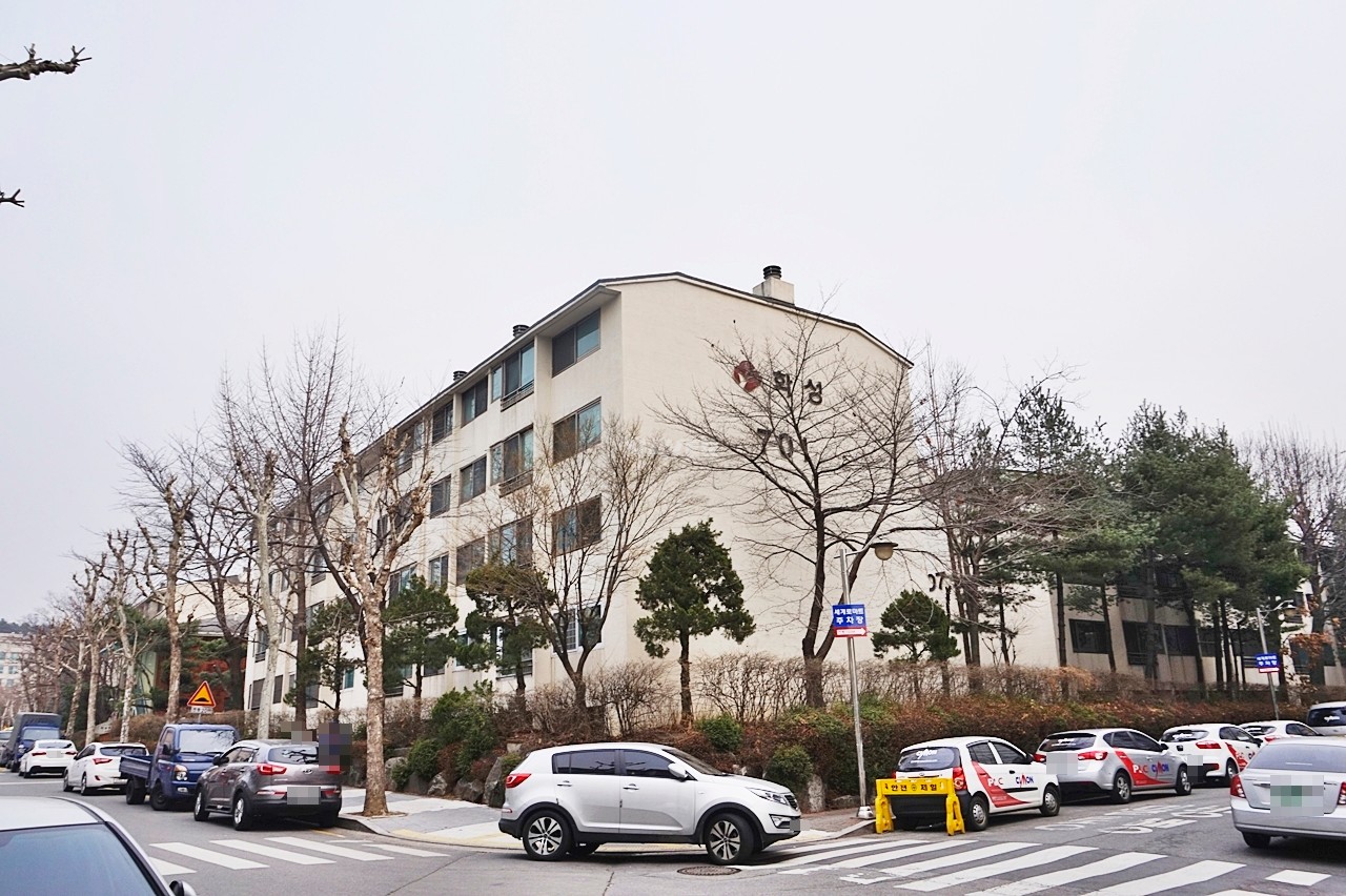 Building entrance with signage