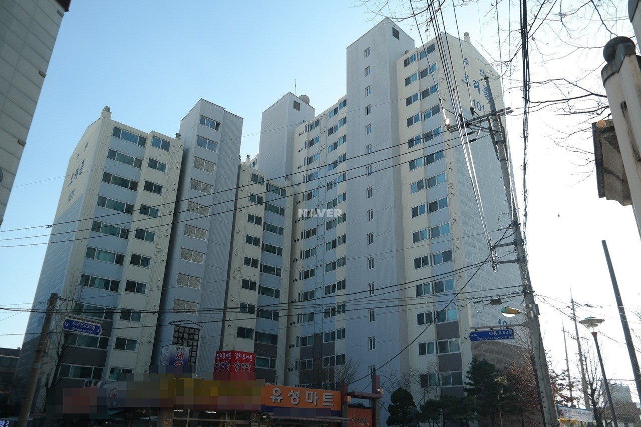 Building entrance with signage