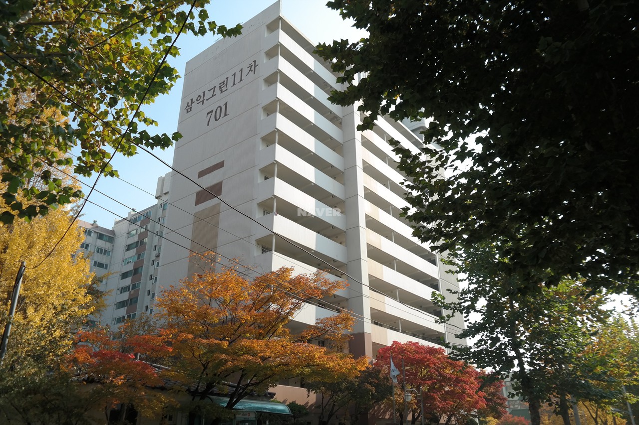 Building entrance with signage