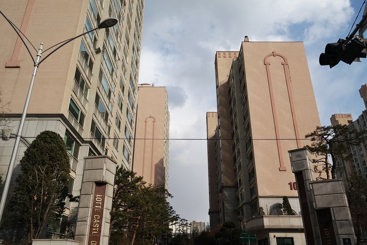 Building entrance with signage