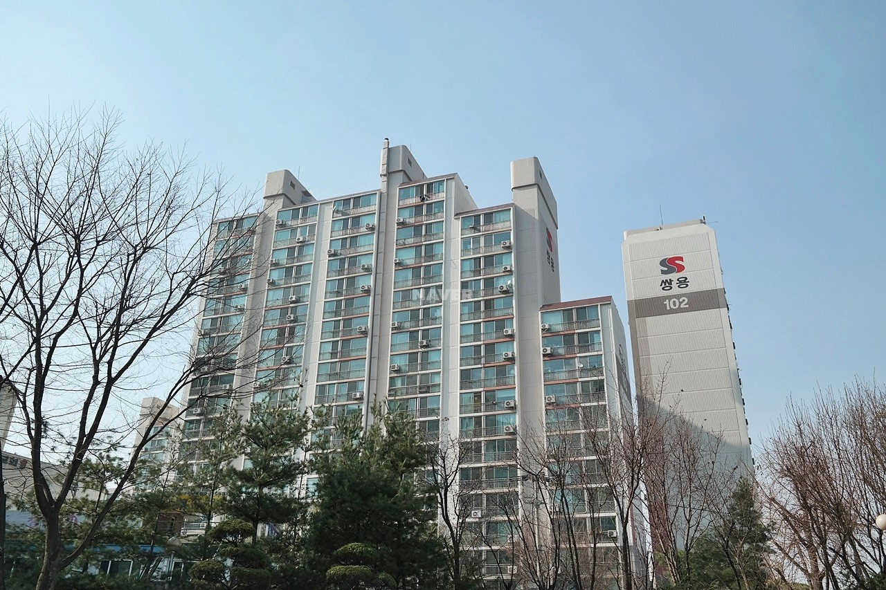 Building entrance with signage