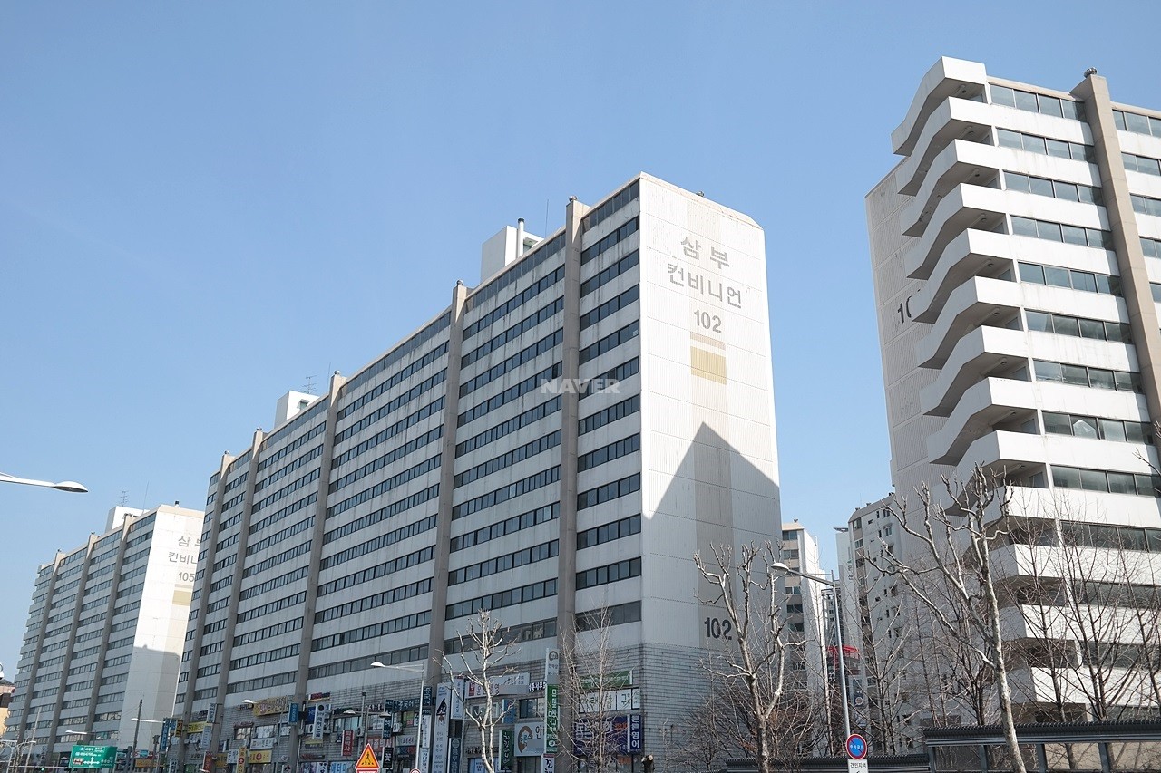 Building entrance with signage