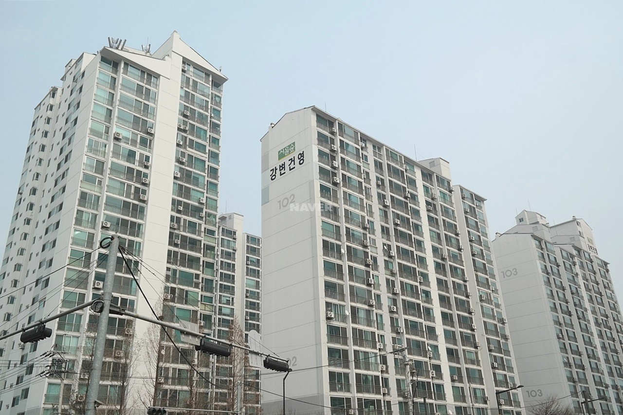 Building entrance with signage