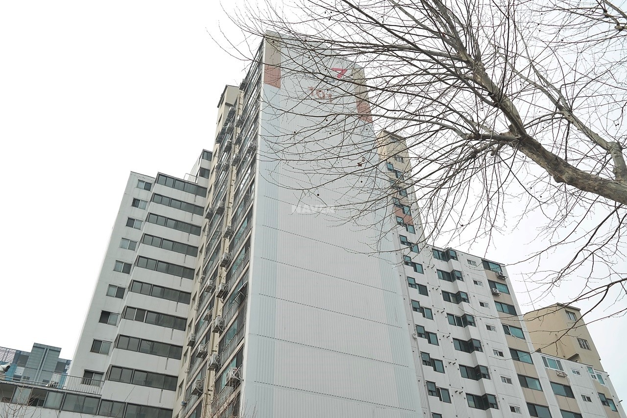 Building entrance with signage
