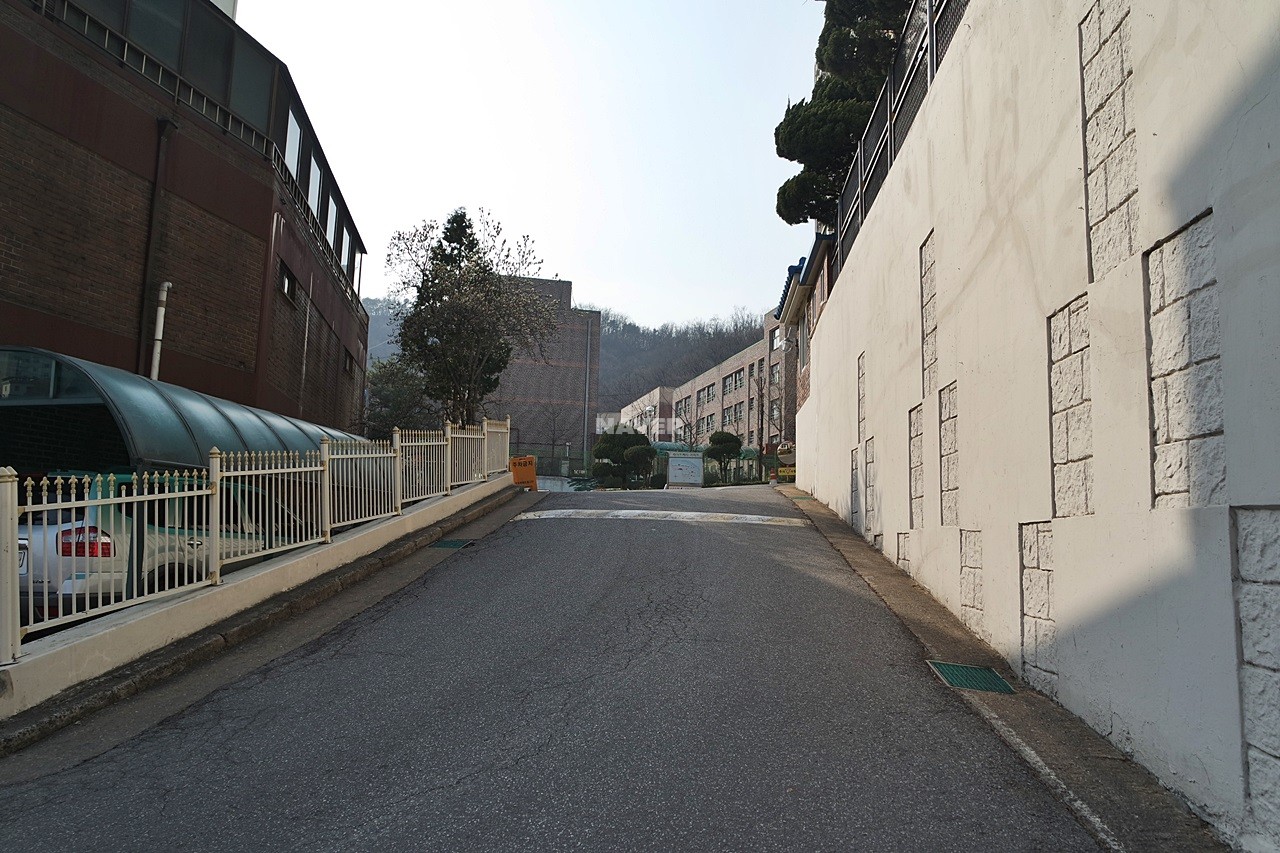 Building entrance with signage