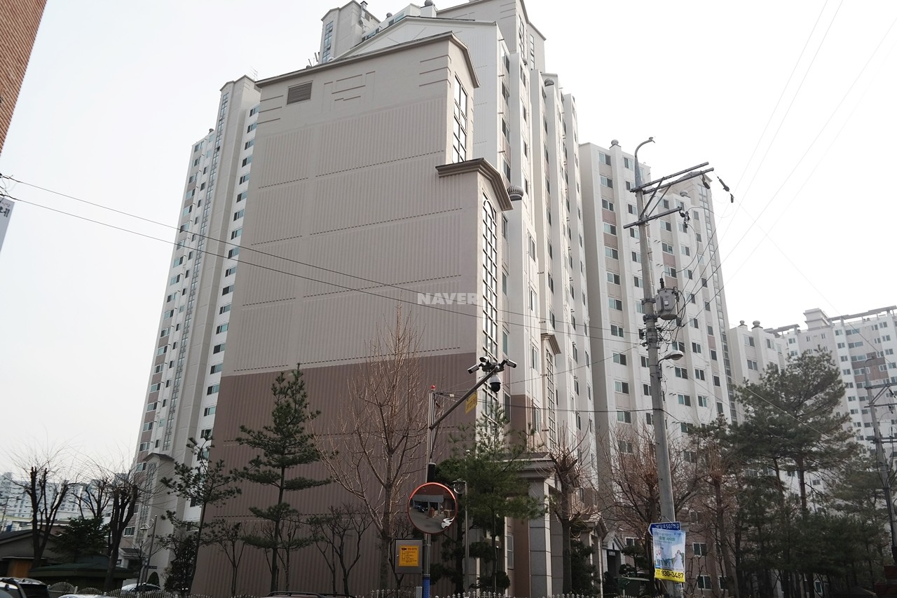 Building entrance with signage