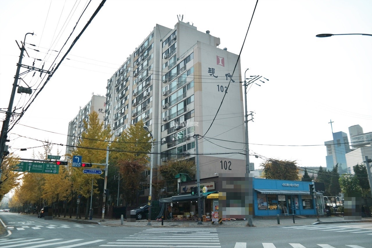 Building entrance with signage