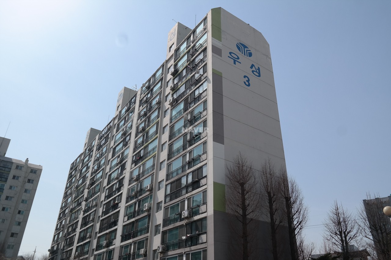 Building entrance with signage
