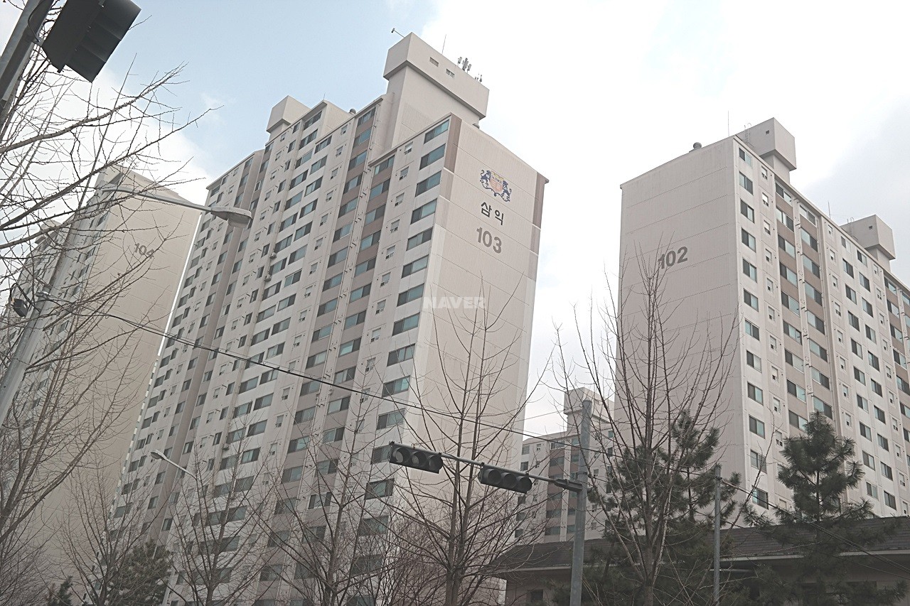 Building entrance with signage