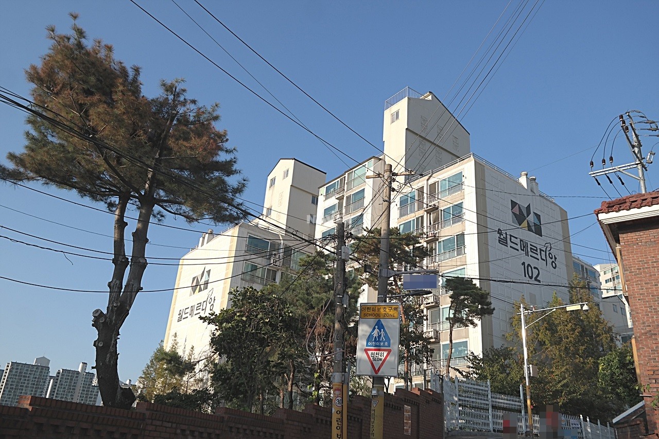 Building entrance with signage