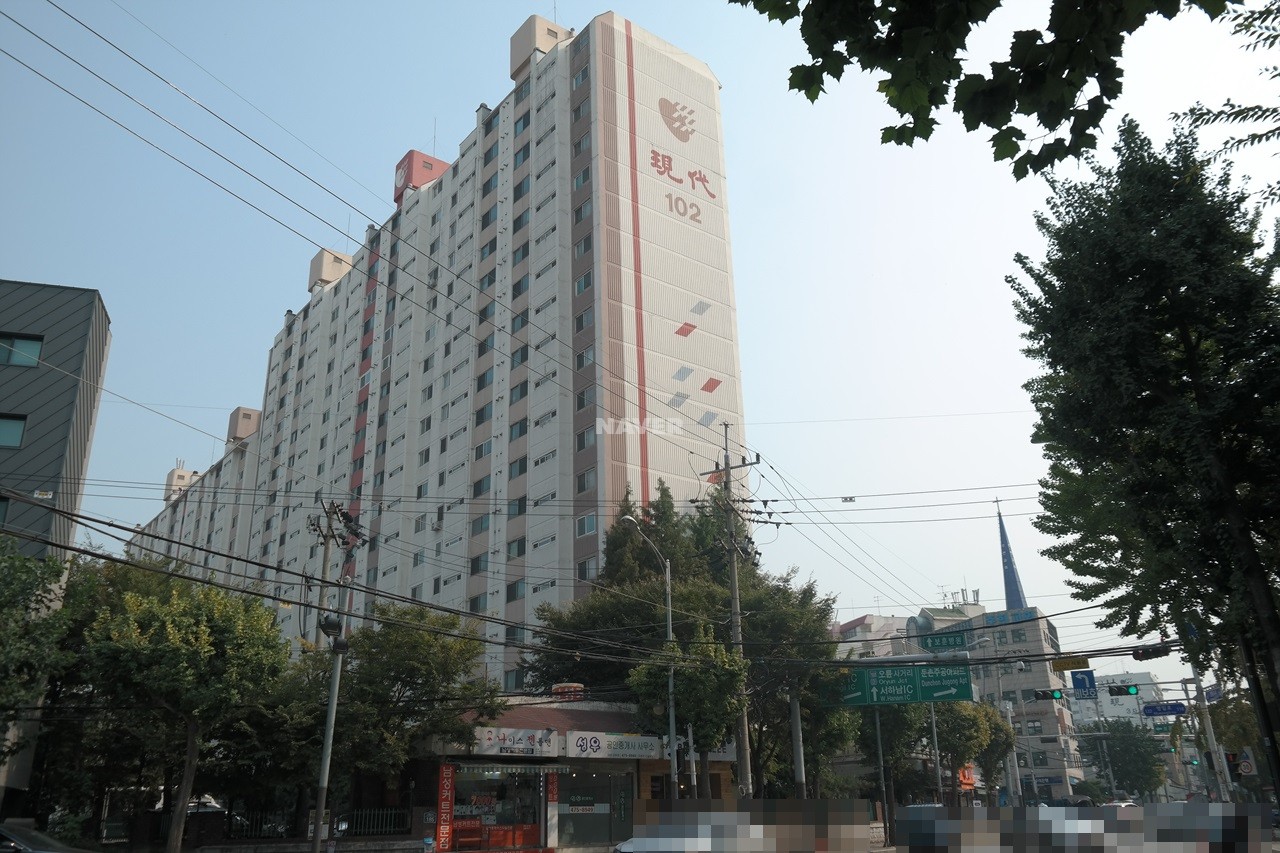 Building entrance with signage