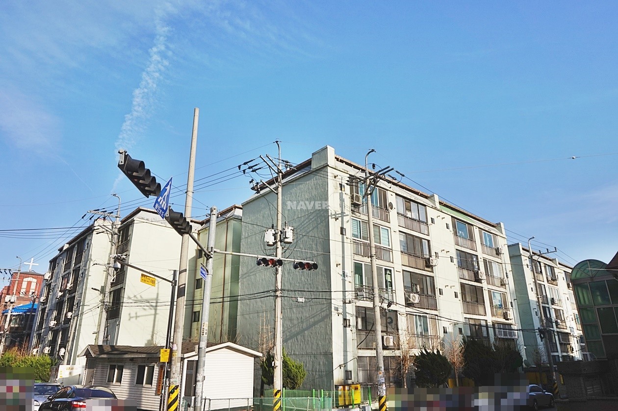 Building entrance with signage