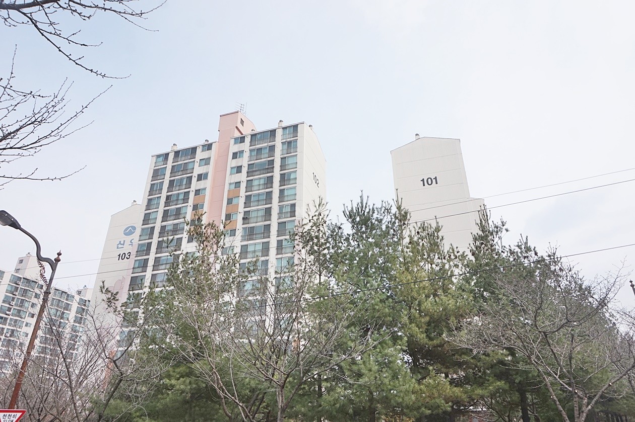 Building entrance with signage