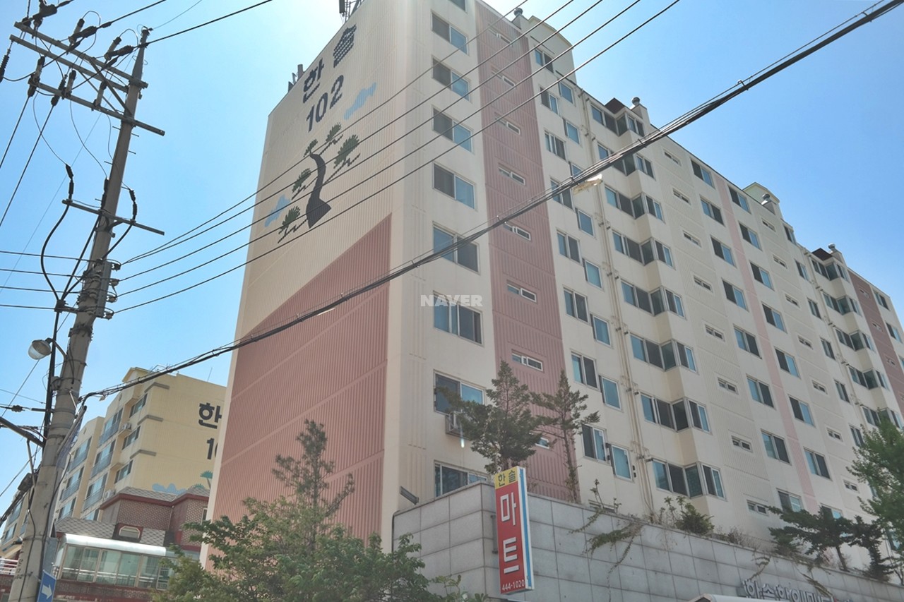 Building entrance with signage
