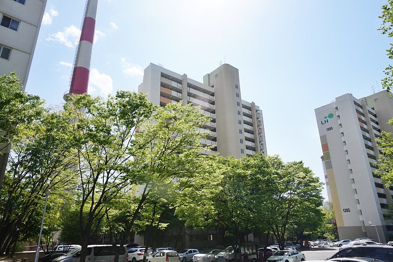 Building entrance with signage