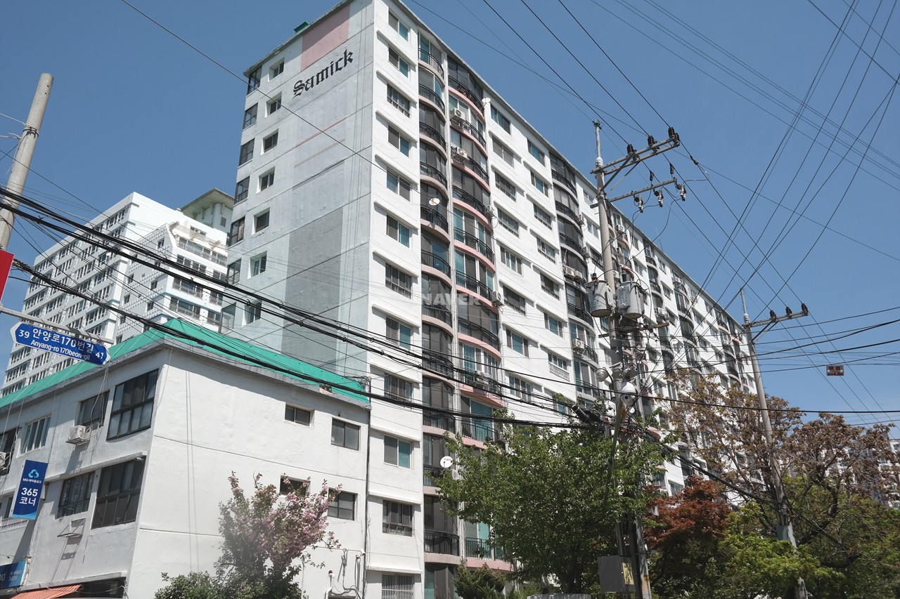 Building entrance with signage