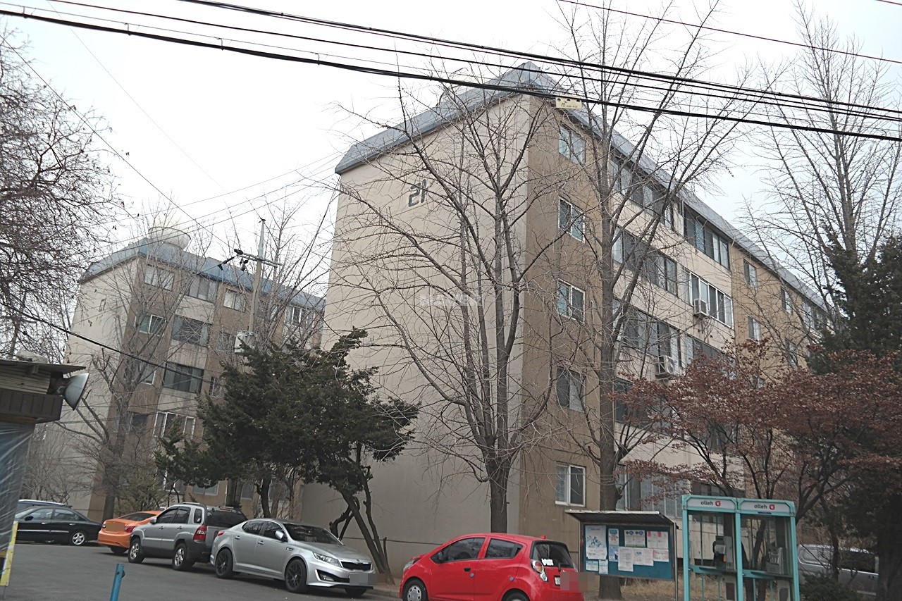 Building entrance with signage