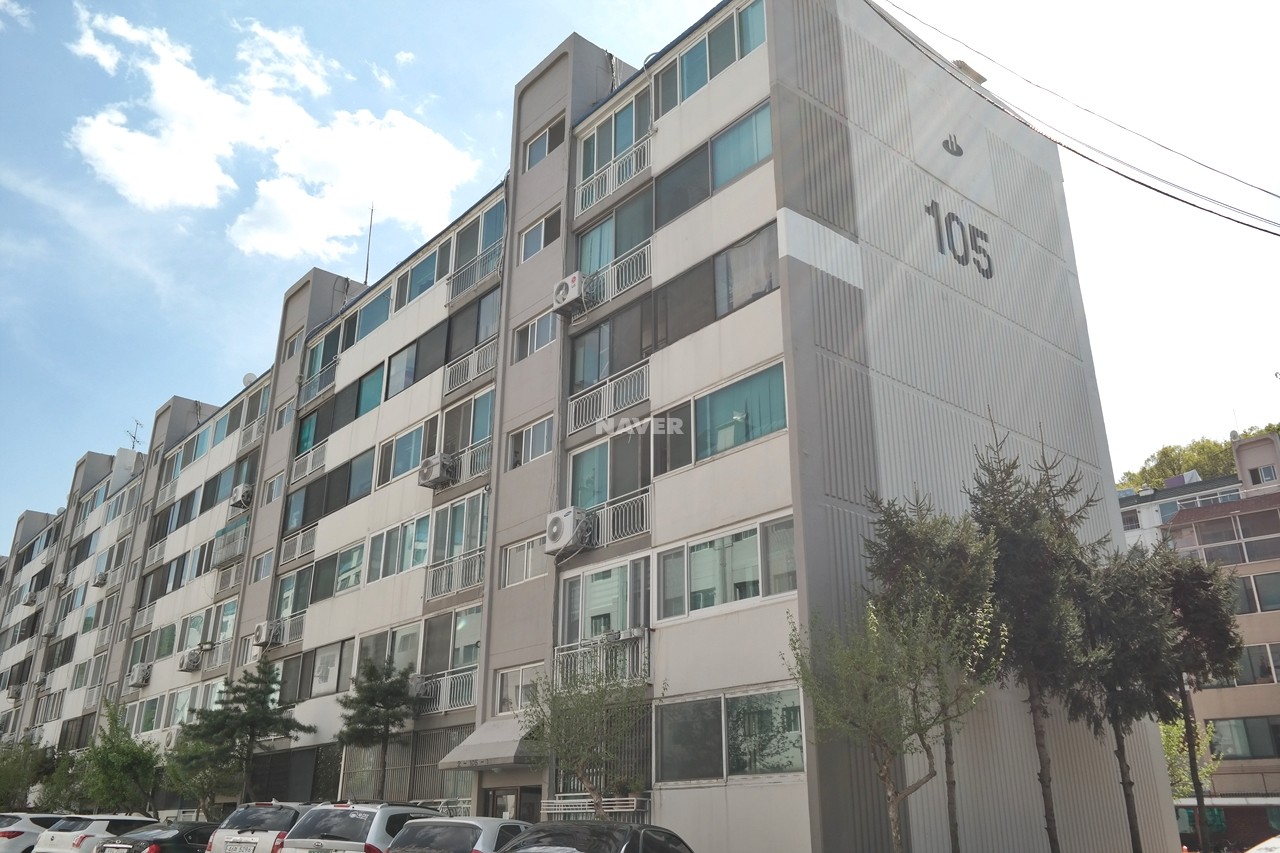 Building entrance with signage