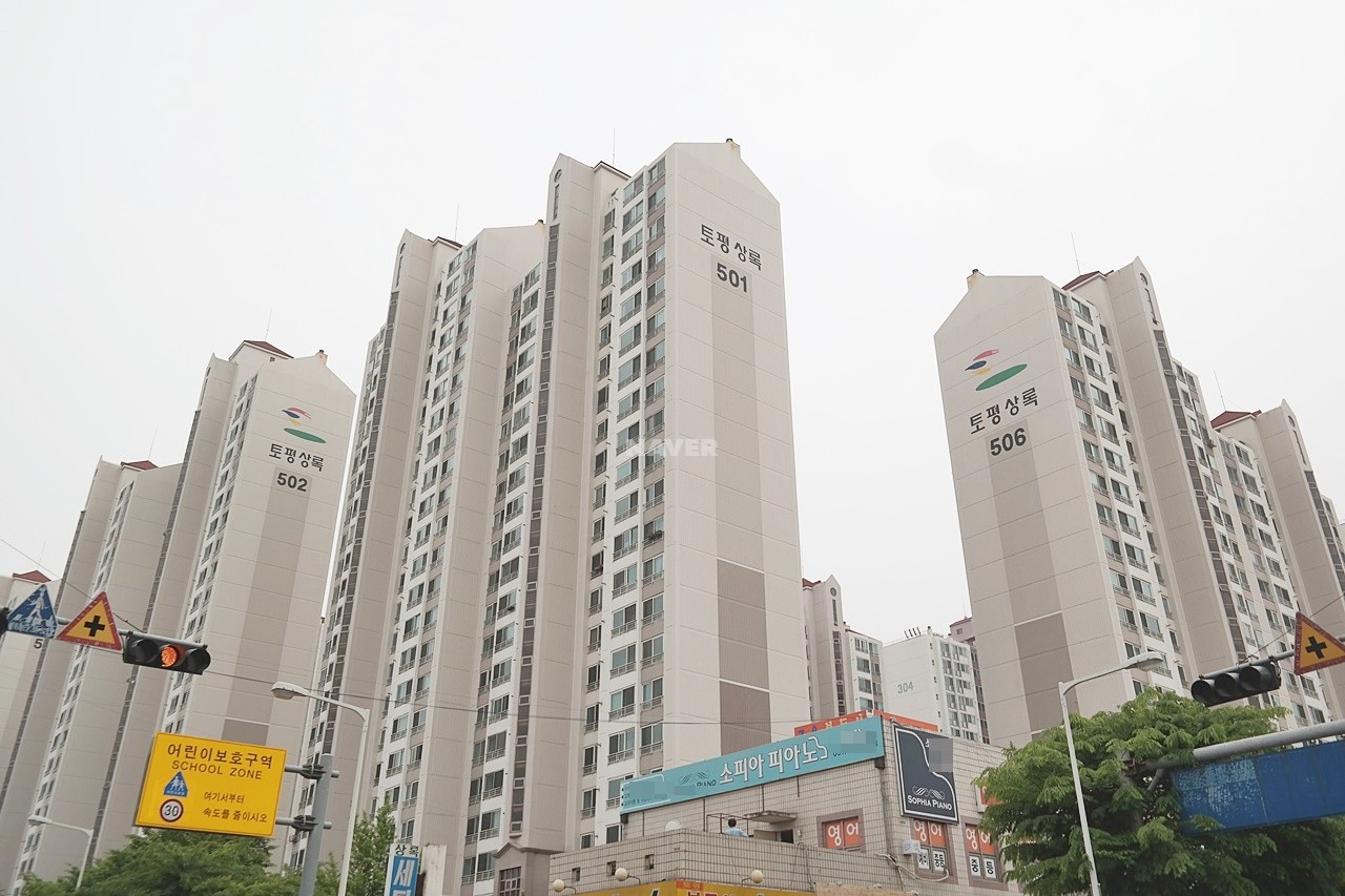 Building entrance with signage