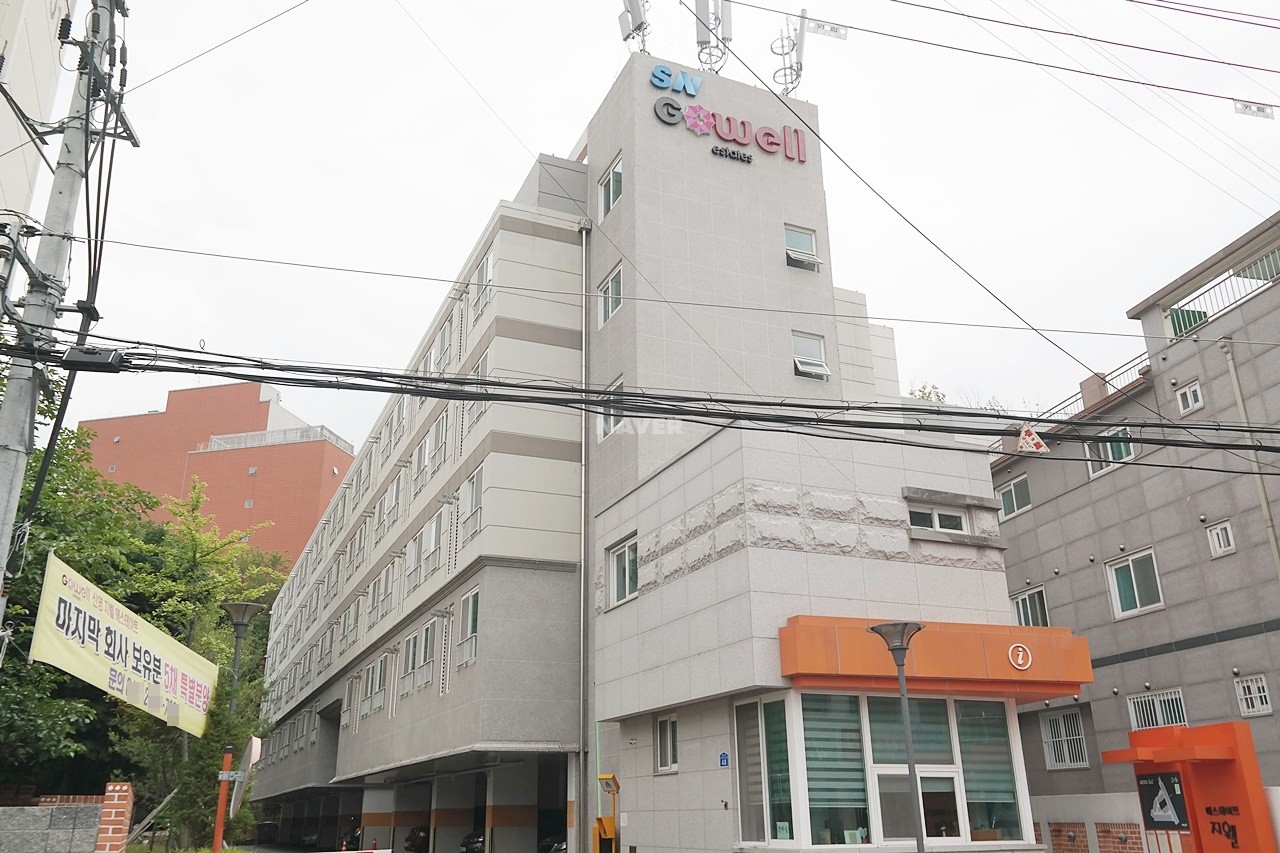 Building entrance with signage