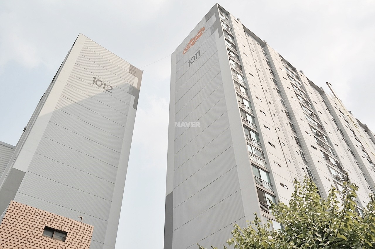 Building entrance with signage