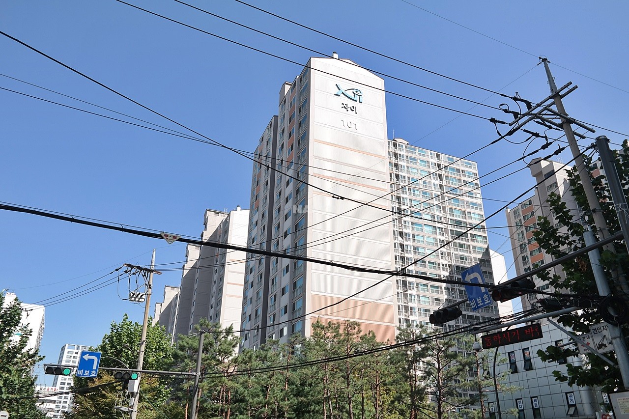Building entrance with signage