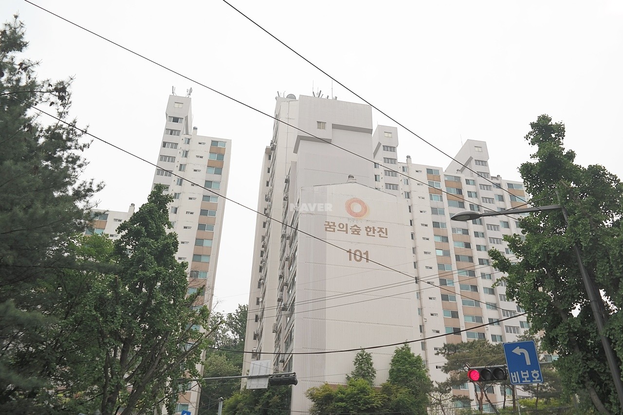 Building entrance with signage