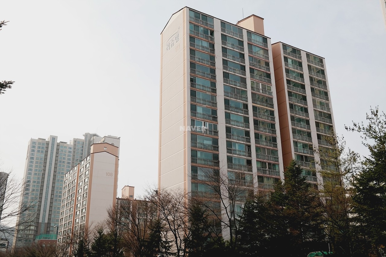 Building entrance with signage