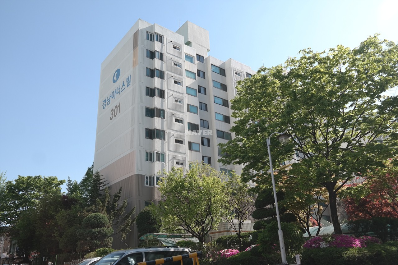Building entrance with signage