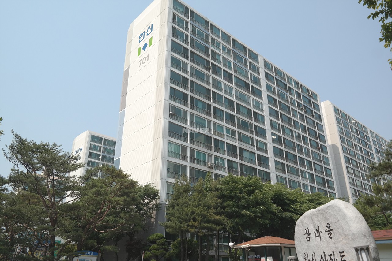 Building entrance with signage