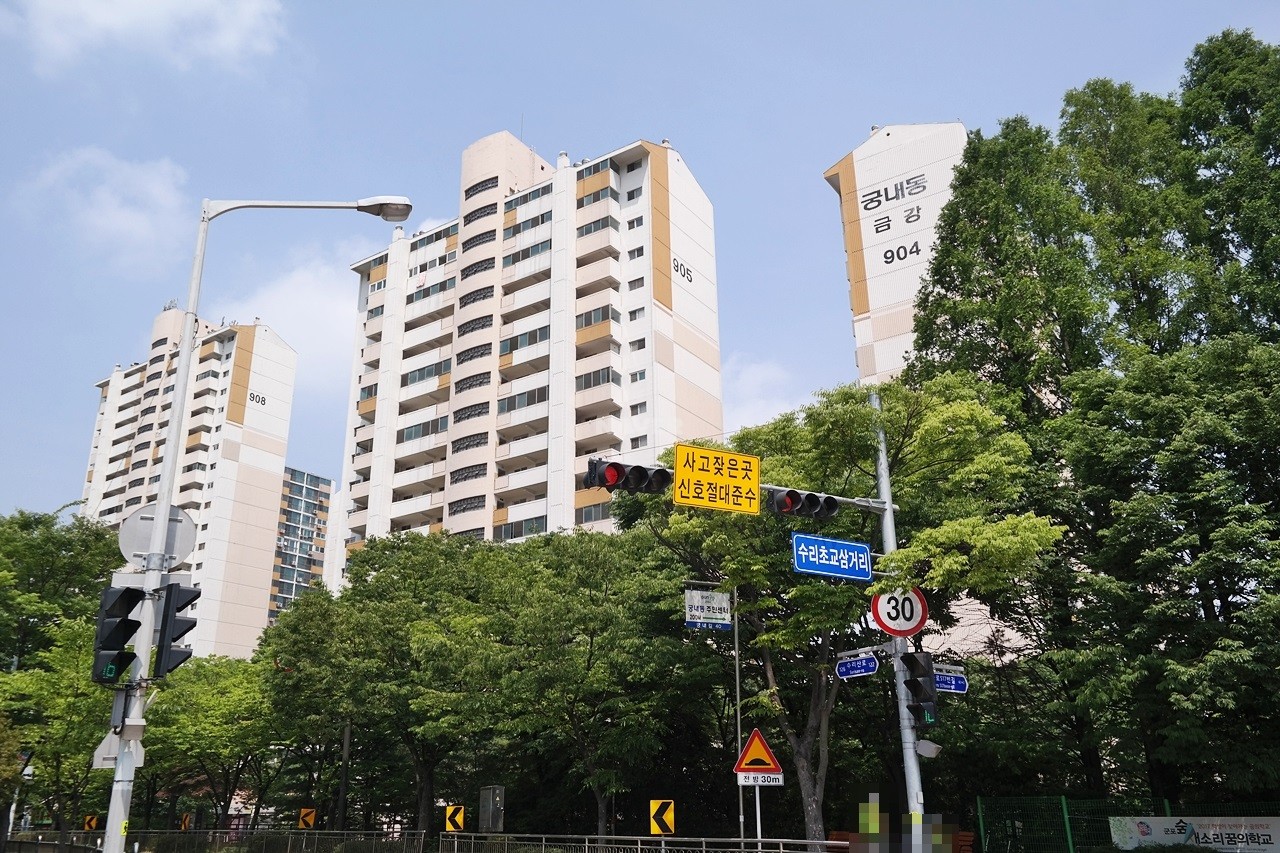 Building entrance with signage