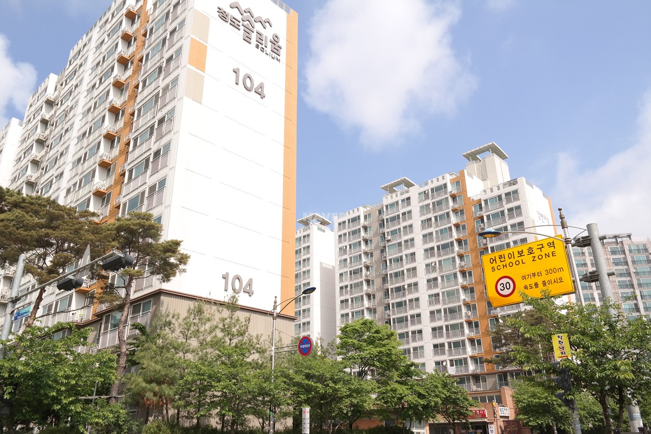 Building entrance with signage