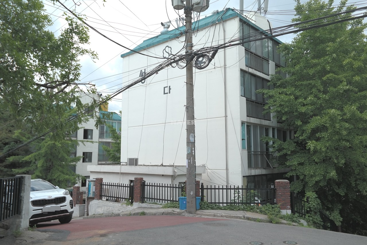 Building entrance with signage