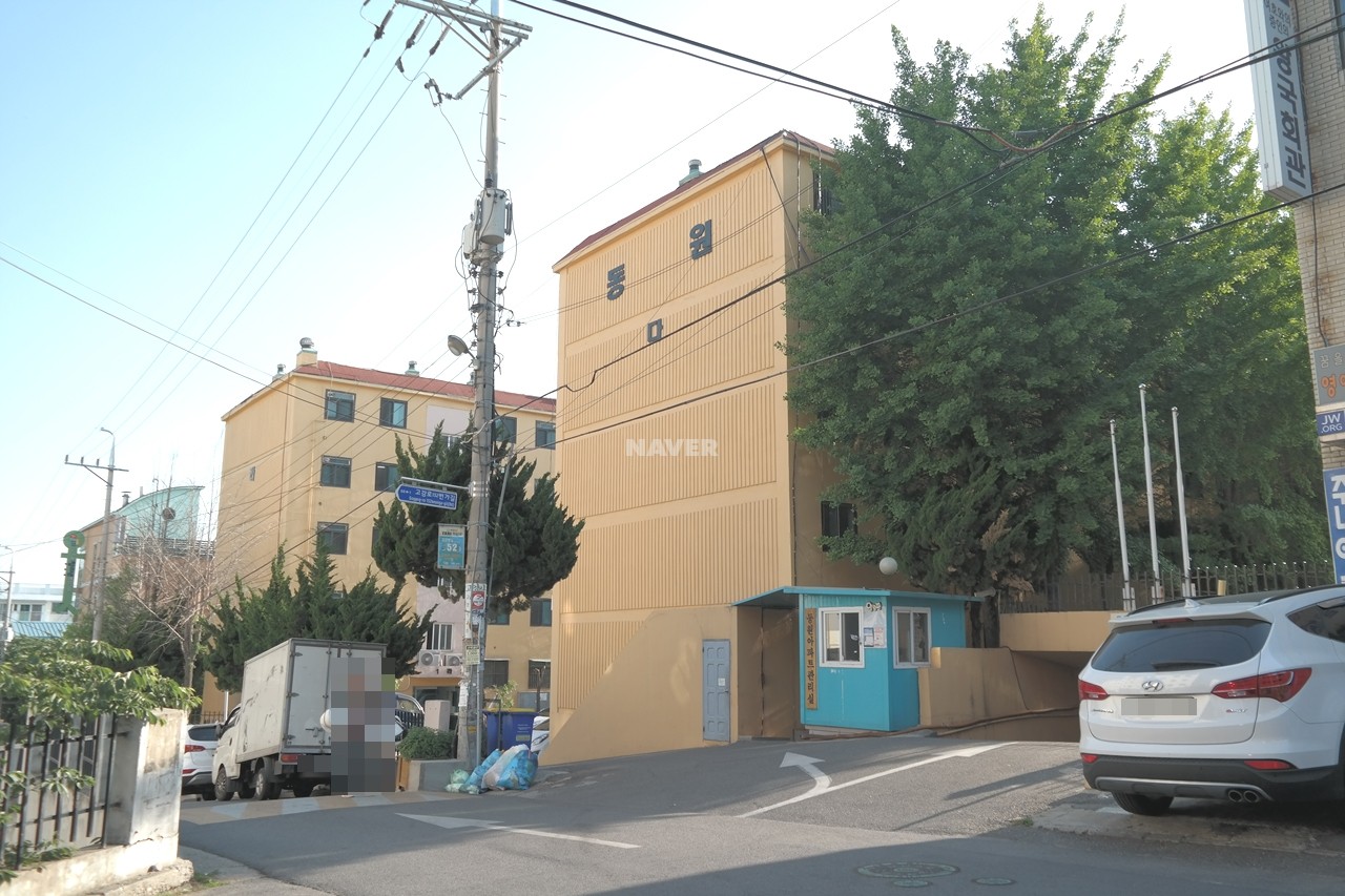 Building entrance with signage