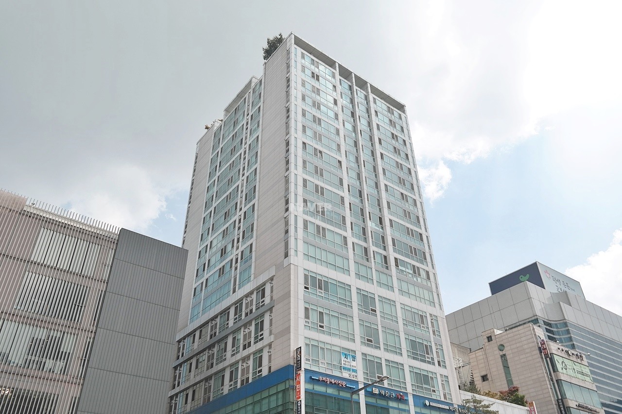 Building entrance with signage