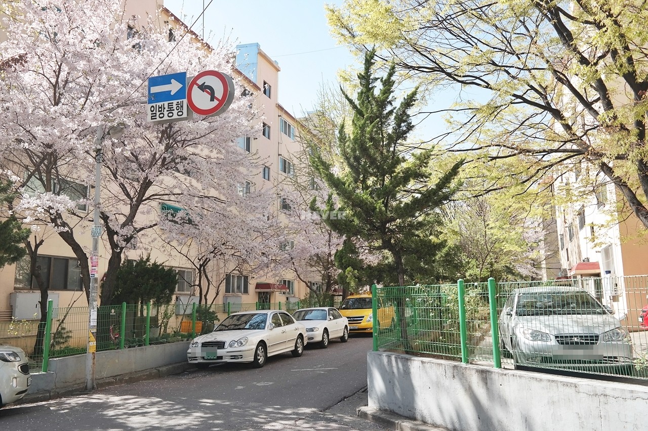 Building entrance with signage