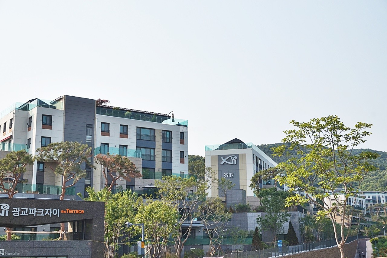 Building entrance with signage