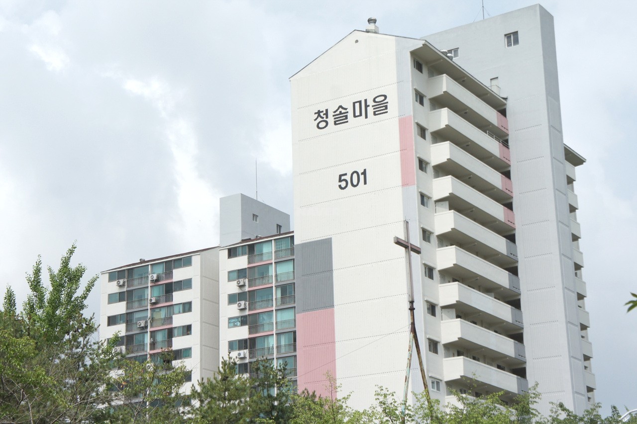Building entrance with signage