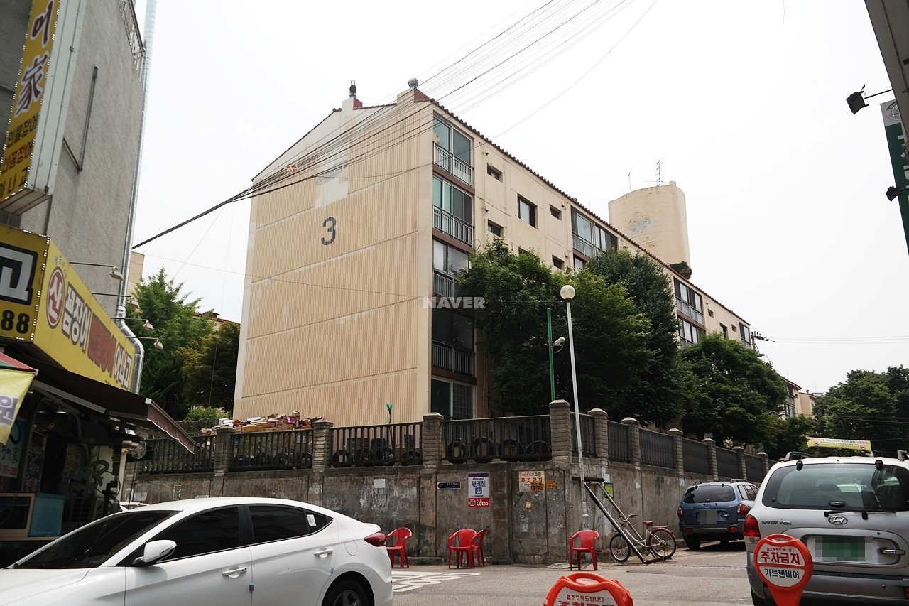 Building entrance with signage