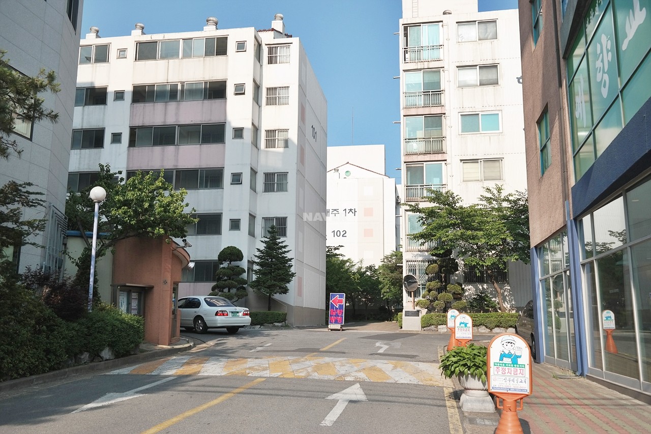 Building entrance with signage
